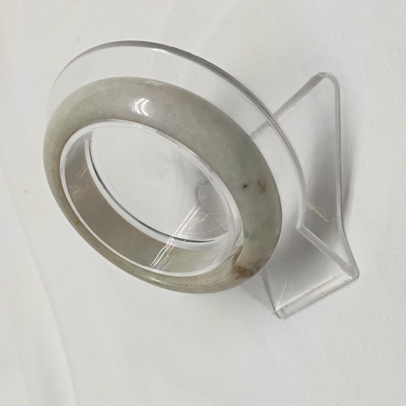 Jadeite Bangle - Picture 6 of 6